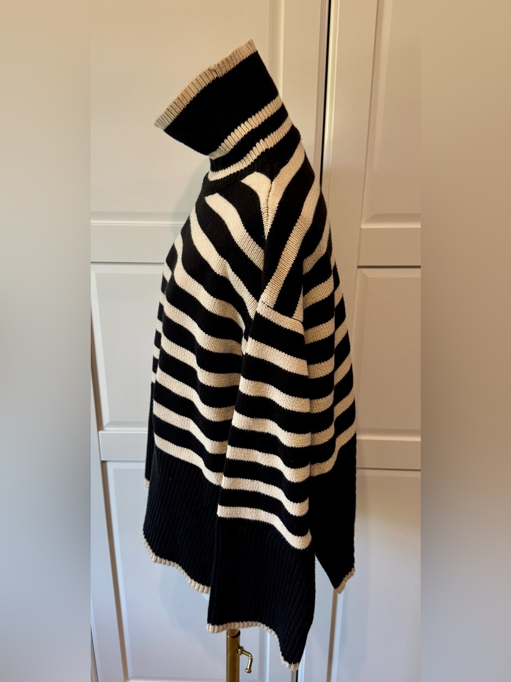 TOTEME Signature Striped Wool Blend Turtleneck Sweater Black Beige M Retail $570 - Picture 8 of 13